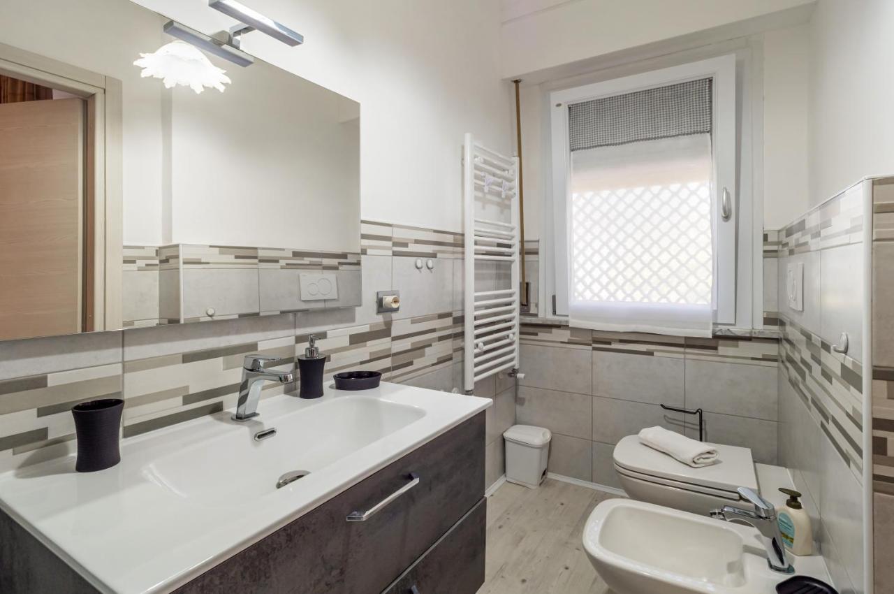 Domus Lucis Apartment Terrace & Private Parking Marinella di Sarzana Exterior photo